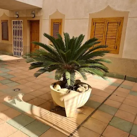 Апартаменти 5 Mins From The Beach With Pool *