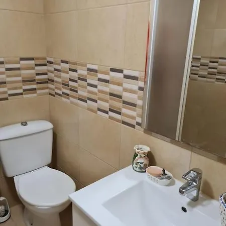 Апартаменти 5 Mins From The Beach With Pool *