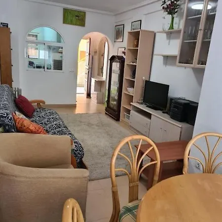 5 Mins From The Beach With Pool Апартаменти Торрев'єха